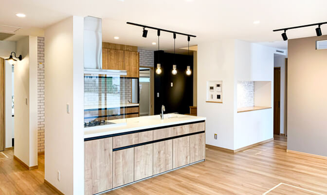 センターキッチンがステキな家