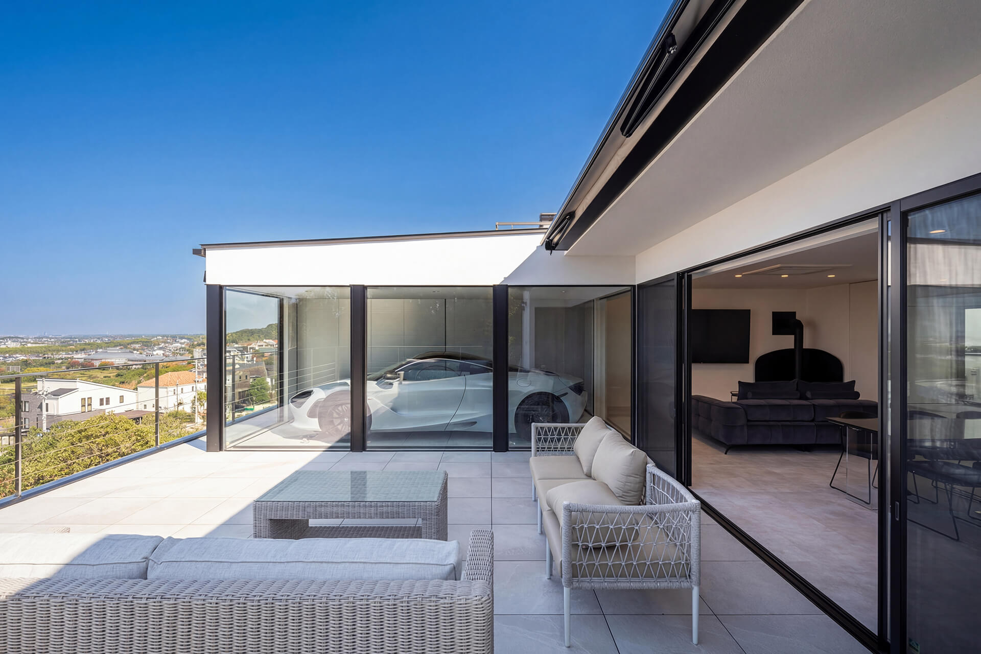 眺望と愛車が主役になるガレージハウス